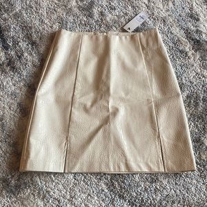 Francesca’s Ivory Snakeprint leather skirt Size Xsmall